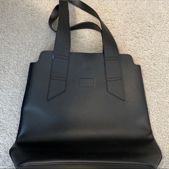 Fashionable tote and shoulder bag - Picture 2 of 3